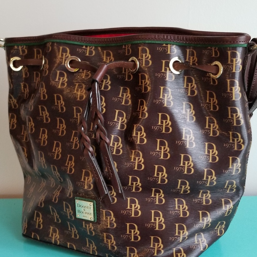 NWOT Dooney & Burke Leather Bucket Bag